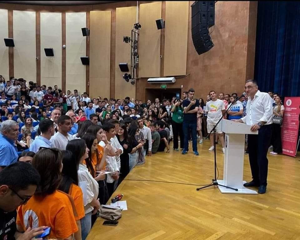 Այո, ես հեռանում եմ, դա իմ որոշումն է. Դարբինյան