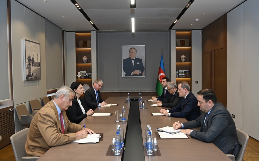 Բայրամովը Կարմիր խաչի Բաքվի գրասենյակի ղեկավարի հետ քննարկել է Լաչինի միջանցքի արգելափման հարցը