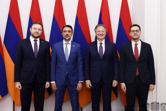 ԱԺ փոխխոսնակ Արամ Վարդևանյանը հանդիպել է ՀՀ-ում Իտալիայի դեսպան Ալեսսանդրո Ֆերրանտիի հետ