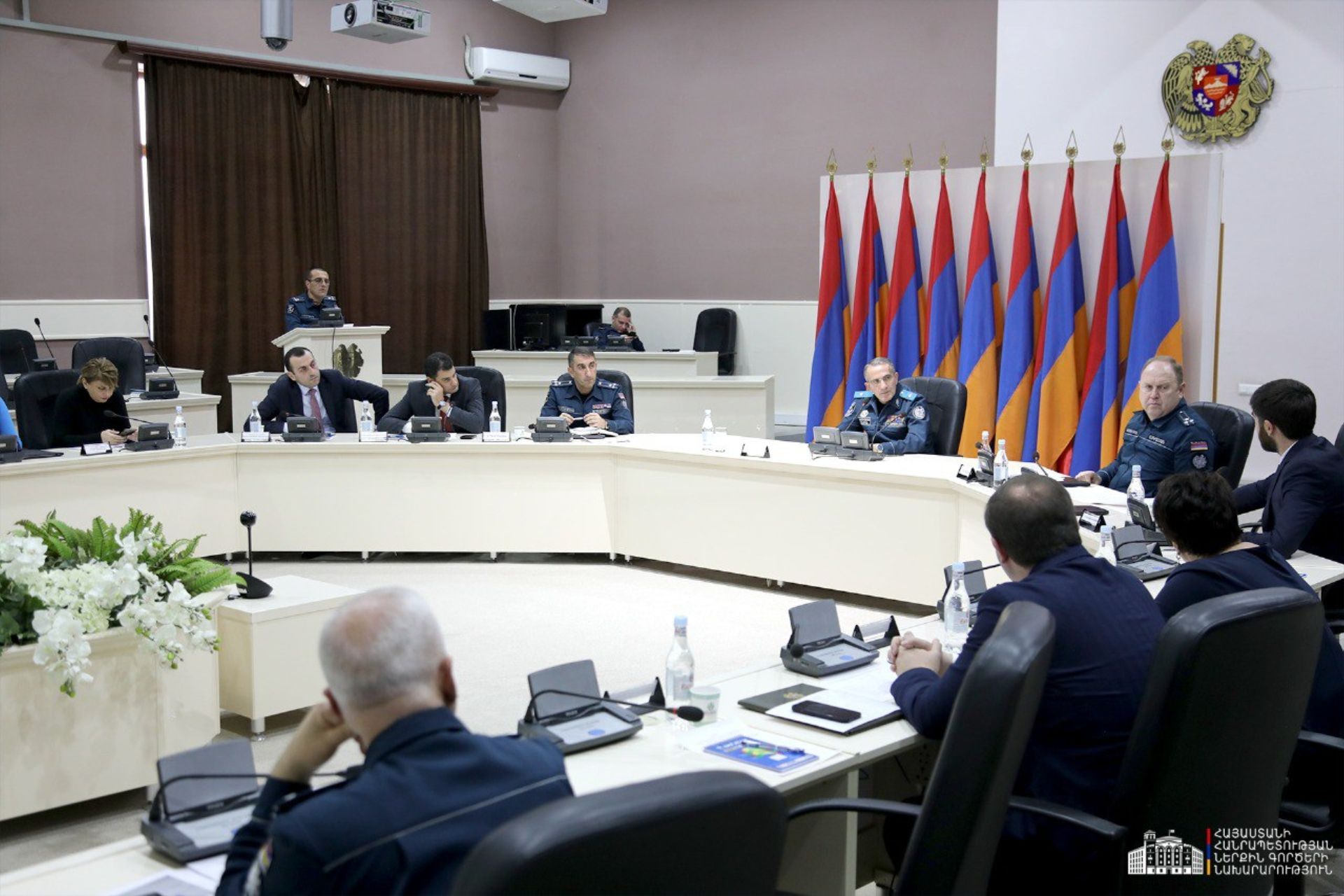 Քննարկվել են հրդեհների կանխարգելմանն ուղղված հարցեր. ՆԳՆ փրկարար ծառայությունում տեղի է ունեցել միջգերատեսչական աշխատանքային խմբի նիստ (տեսանյութ)