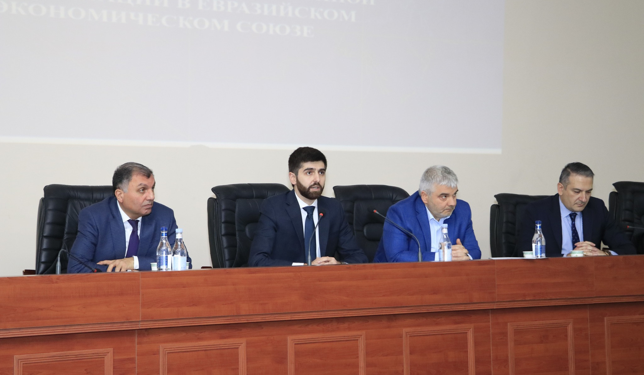 Հանդիպում Էկոնոմիկայի նախարարությունում՝ գործարարների և կազմակերպությունների ներկայացուցիչների հետ