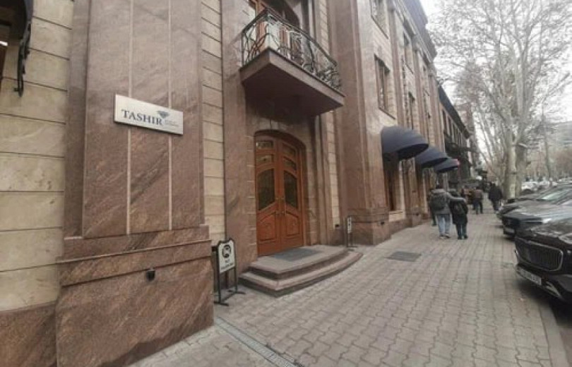 «Տաշիր գրուպի» գլխավոր գրասենյակից իրավապահները առգրավել են համակարգիչներ և փաստաթղթեր․ Տեսանյութ