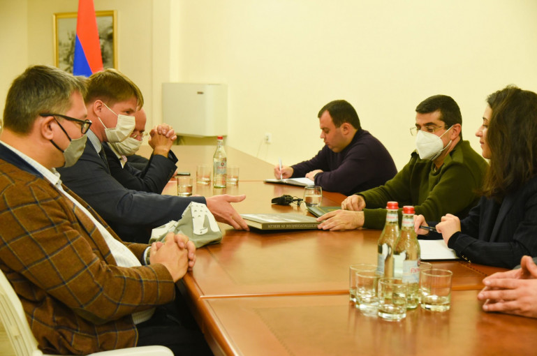 Лучшим способом противодействия позиции официального Баку по силовому решению конфликта может стать признание независимости Арцаха: Депутат Бундестага    