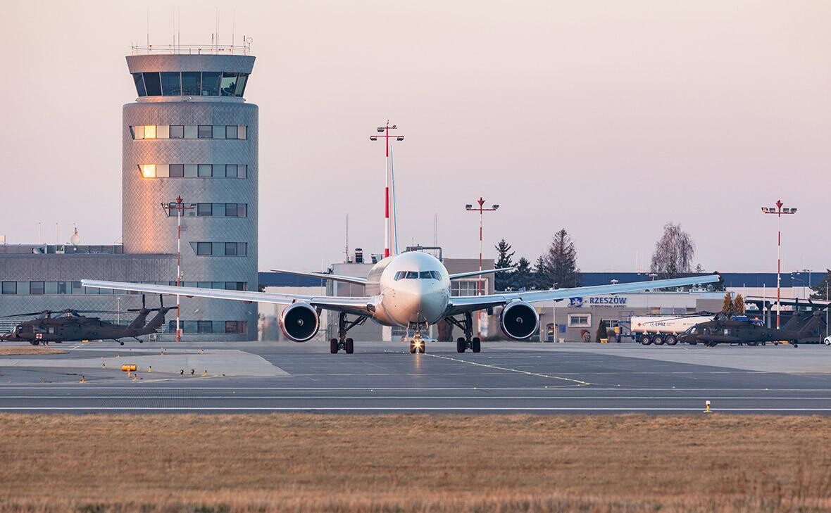 Լեհաստանում փակվել են օդանավակայանները ռազմական ավիացիայի ակտիվ թռիչքների պատճառով