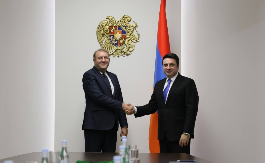 Ալեն Սիմոնյանն ընդունել է Հայաստանում Եվրոպական միության գործընկերության առաքելության ղեկավար Կոսմին Դինեսկուին