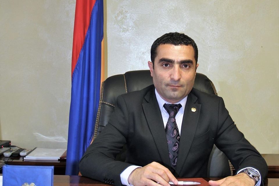 «Դեսանտ»՝ անտառում. Ռոմանոս Պետրոսյանը պատերազմ է հայտարարել․ «Փաստ»