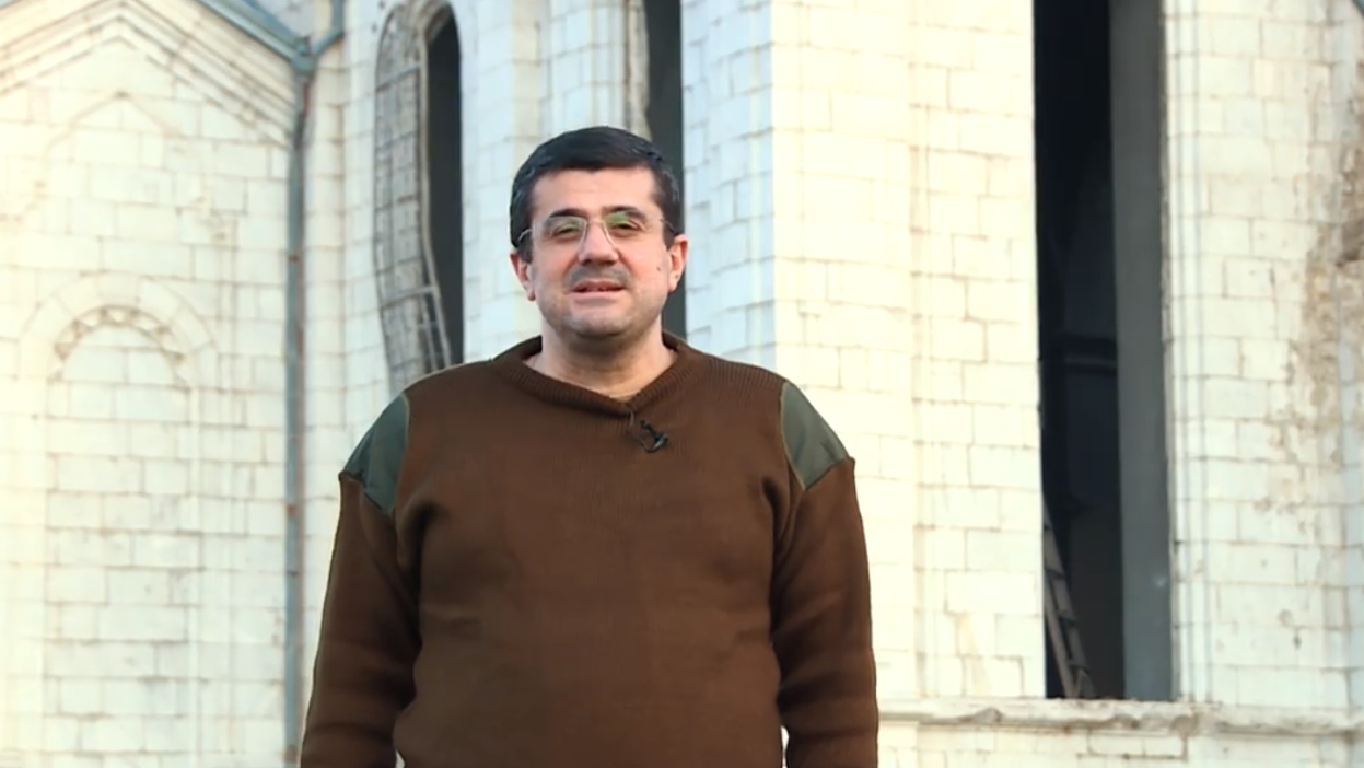 Враг всего в пяти километрах от Шуши: Араик Арутюнян