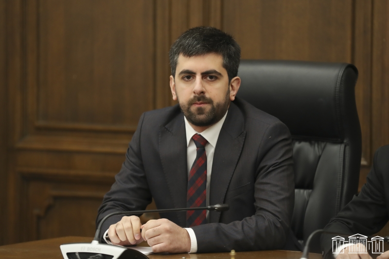 Եթե Ադրբեջանը նույն տրամաբանությունն է դնում «Զանգեզուրի միջանցք» բառակապակցությունն արտահայտելիս՝ ինչ-որ նախկինում էր, իհարկե, դա տարածքային պահանջ է ՀՀ-ի նկատմամբ. Խանդանյան