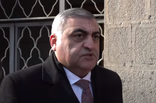 Դատավոր Մասիս Մելքոնյանը երիտասարդ կնոջ հետ է կապվել եւ հեռացել ընտանիքից․ «Հրապարակ»