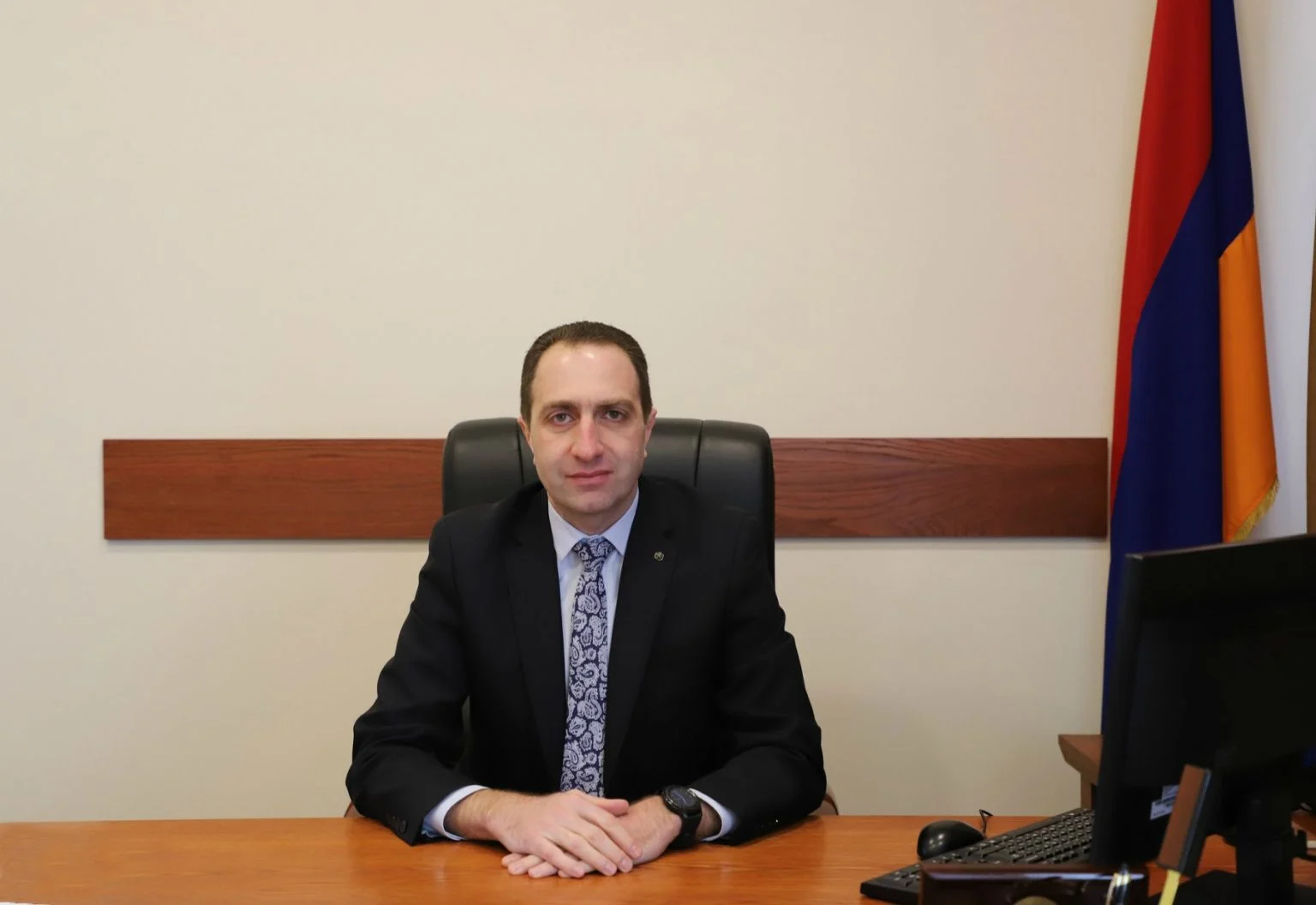 ԲԴԽ֊ում լարված խոսակցություններ ու նոր ազատումներ․ ով կհաջորդի Բեքմեզյանին․ «Ժողովուրդ»