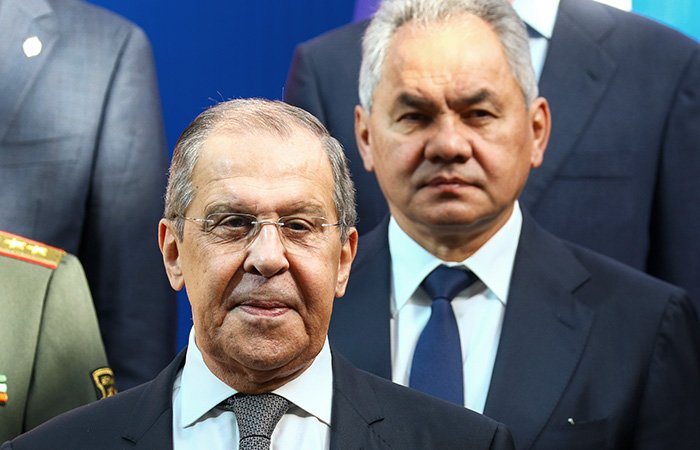 Источник узнал о планах Лаврова и Шойгу отказаться от депутатских мандатов