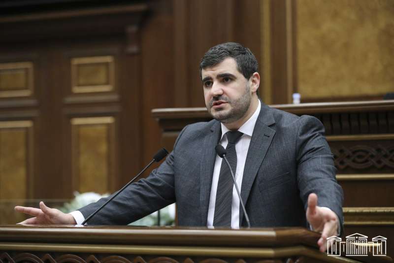 «Հակոբ Արշակյանը քո հոր դեմ պայքարող տղեն ա». Արման Եղոյանը՝ Լևոն Քոչարյանին