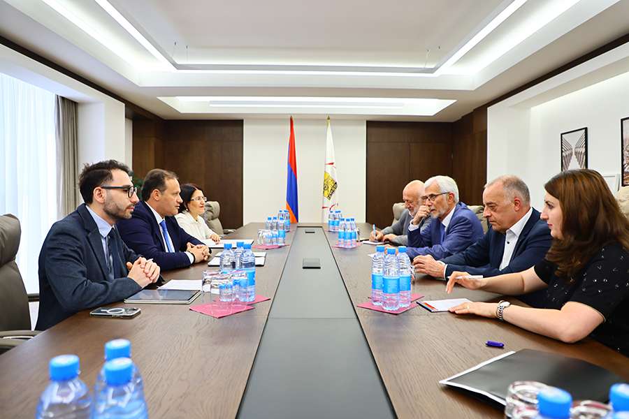 Երևանի քաղաքապետարանը կարևորում է Կարմիր խաչի մարդասիրական գործունեությունը