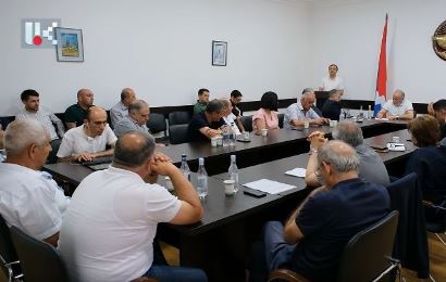 Արցախի խորհրդարանը լսումներ է կազմակերպել տեղահանված արցախցիների համար նախատեսված սոցիալական ծրագրերի վերաբերյալ