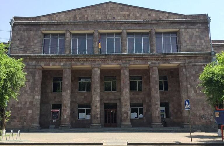 Ֆիզիկական կուլտուրայի և սպորտի պետական ինստիտուտի նախկին դասախոսը դատի է տվել բուհին
