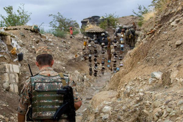 Азербайджанские военные совали свои руки в рану на моем животе, они засыпали в мои глаза молотый перец: жестокие свидетельства армянских пленных в азербайджанском плену - обзор Vice WORLD NEWS