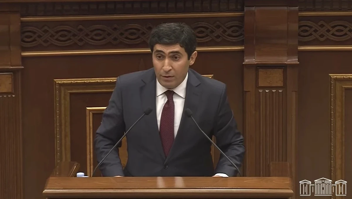 Էդգար Առաքելյանը երդմամբ ստանձնեց ԱԺ պատգամավորի մանդատը