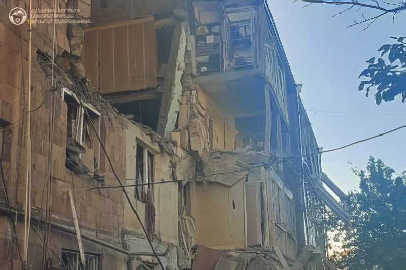 Փլուզվել են 4-րդ, 3-րդ և 2-րդ հարկի բնակարանները․ մանրամասներ՝ Ճամբարակում տեղի ունեցած պայթյունից