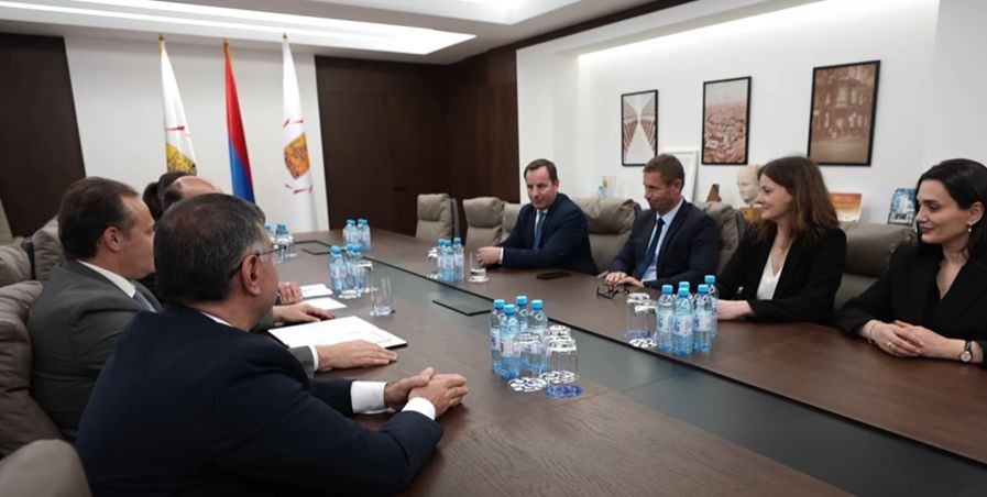Երևանում է Փարիզի Իլ դը Ֆրանս շրջանային խորհրդի միջազգային և ապակենտրոնացված համագործակցության հարցերով փոխնախագահի գլխավորած պատվիրակությունը