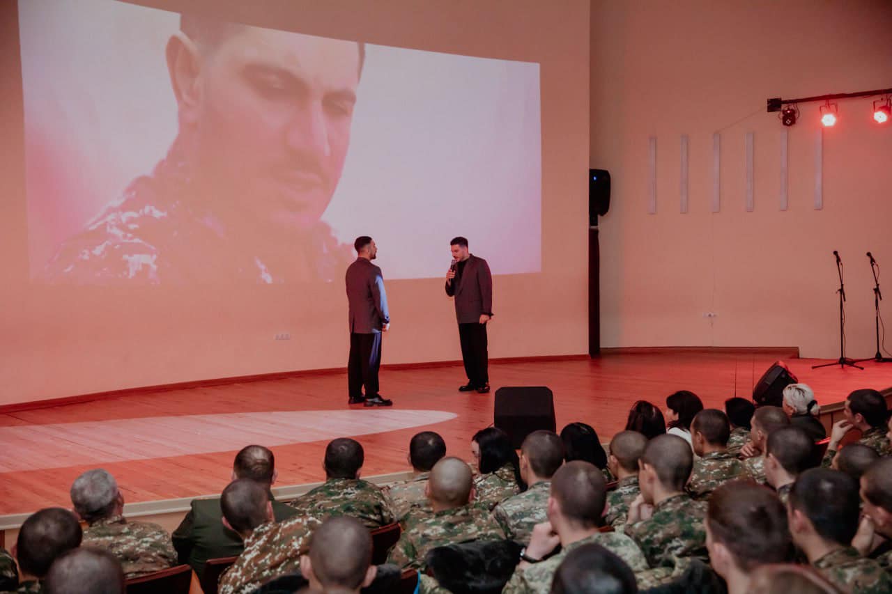Հանդիպում-համերգ Էրեբունի վարչական շրջանում՝ նվիրված Հայոց բանակի կազմավորման 32-րդ տարեդարձին