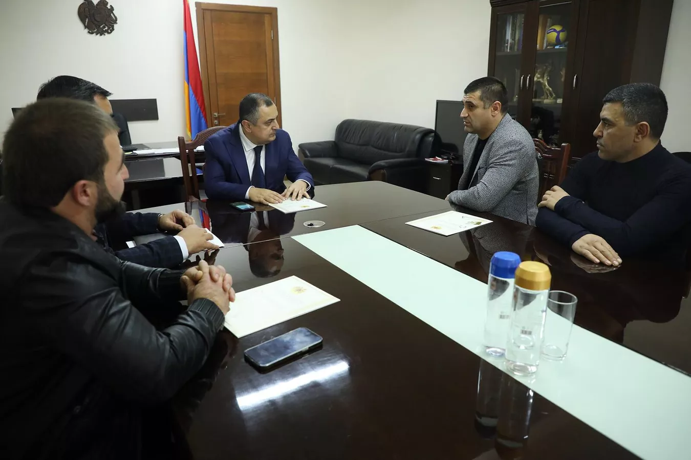 Կարեն Գիլոյանը պարգևատրել է Սարգիս Ստեփանյանին ու Աշոտ Ադամյանին