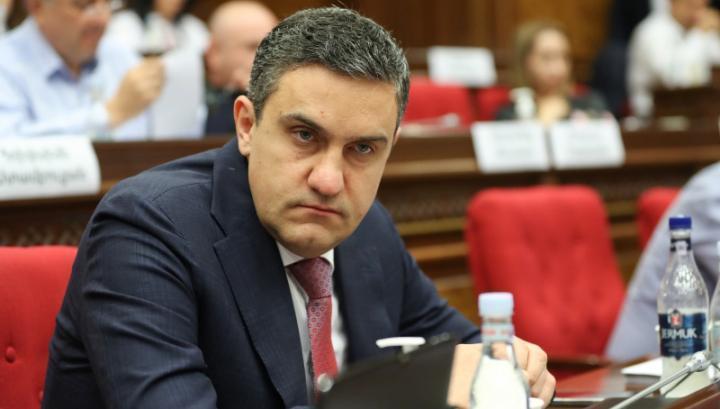 Փոխանցեք Ալիևին, որ Ղարաբաղը եղել է, կա և ապագայում լինելու է հայկական. Արթուր Ղազինյանն՝ ադրբեջանցիներին