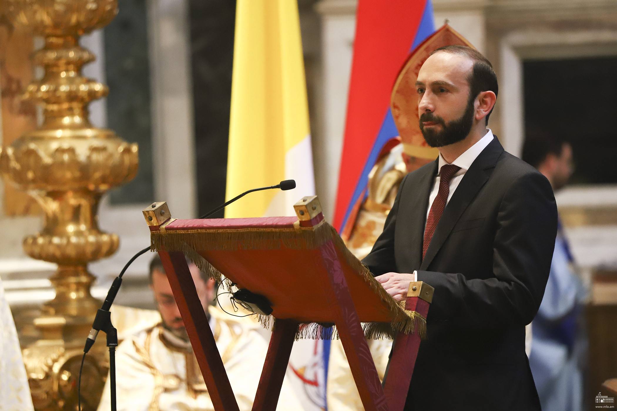 Արարատ Միրզոյանը ելույթ է ունեցել Վատիկանում՝ «Խաղաղություն Հայաստանին» Սուրբ պատարագից հետո