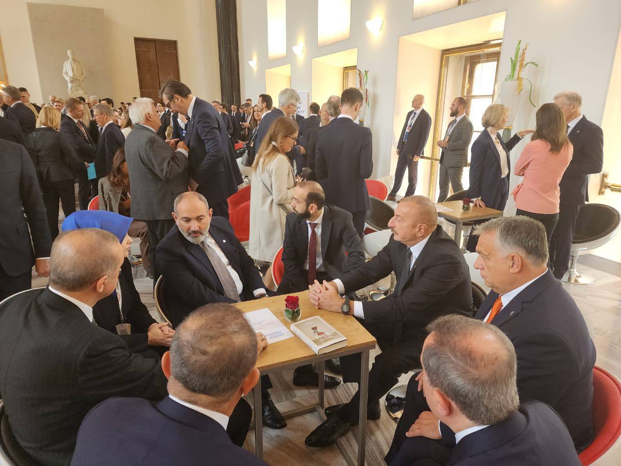 Նոր տեսանյութ է հրապարակվել Պրահայի Եվրոպական քաղաքական համայնքի գագաթնաժողովից