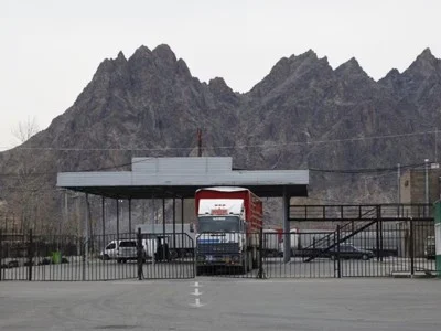 Իրանում ՌԴ դեսպանատունը հորդորել է իր քաղաքացիներին լքել երկիրը Հայաստանի և Ադրբեջանի տարածքով