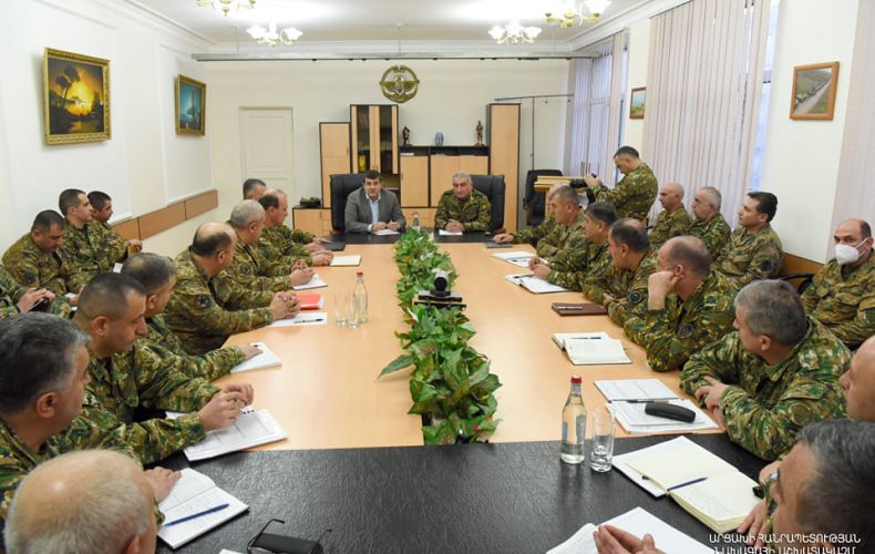 ԱՀ նախագահը մասնակցել է ռազմական խորհրդի նիստին՝ նվիրված 2022-ի անելիքներին