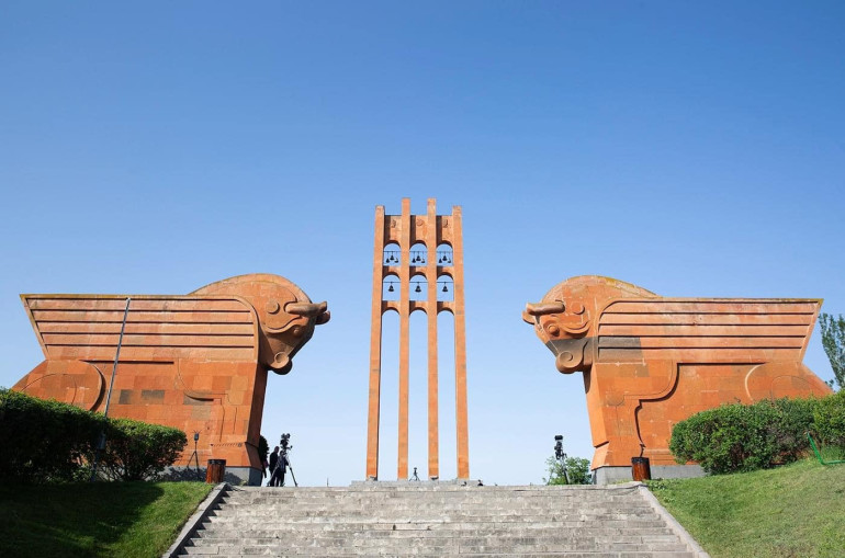 Օսմանցիների դեմ հաղթանակի շնորհիվ փրկվեց Հայաստանի լինելիությունն ու քաղաքական անկախությունը․ Դըկոտինյին շնորհավորել է Հանրապետության տոնի առթիվ