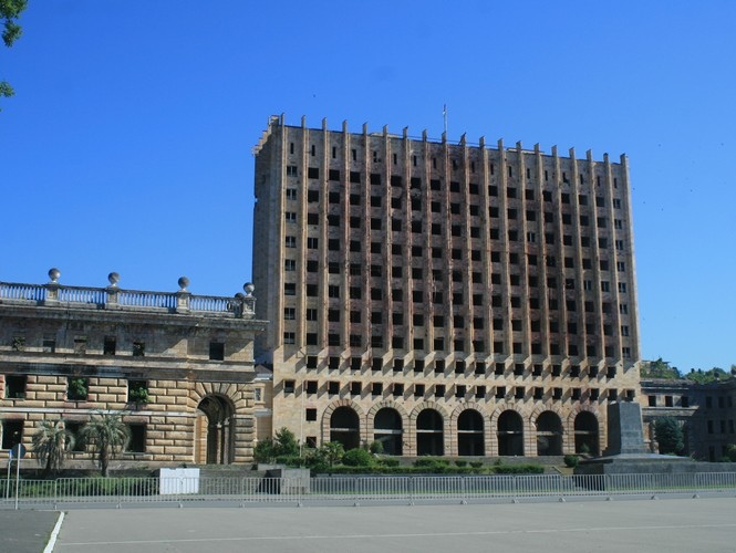 Աբխազիայում չկան այնպիսի քաղաքական գործիչներ, որոնք կասկածի տակ դնեն ժողովրդի ընտրությունը. Աբխազիայի խորհրդարանի հայազգի պատգամավորները` Նիկոլ Փաշինյանին