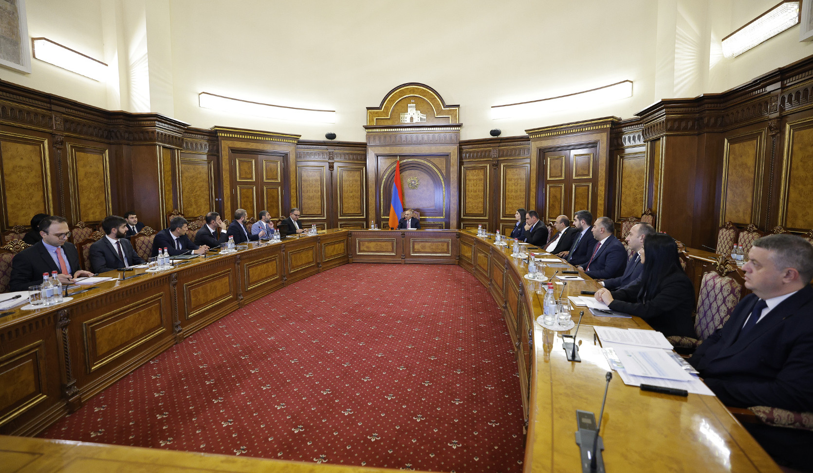 Վարչապետի գլխավորությամբ քննարկվել են բնակլիմայական ռիսկերի մեղմմանն ուղղված միջոցառումներին և հակակարկտային կայանքների արդյունավետությանը վերաբերող հարցեր