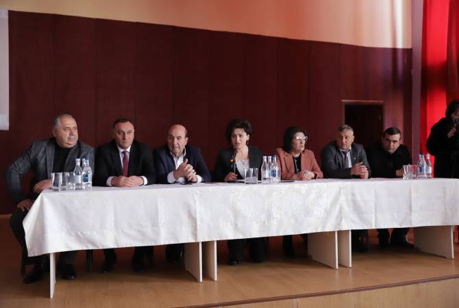 Լեռնային Ղարաբաղից բռնի տեղահանված 12 մանկավարժ աշխատանքի է անցել Շիրակի մարզում