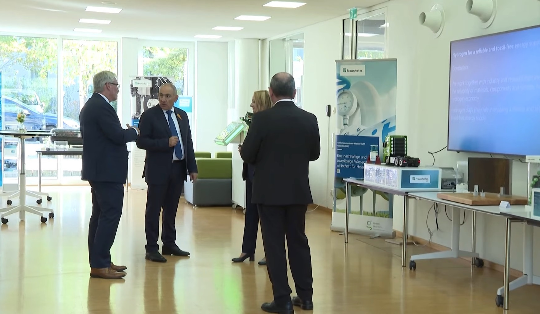Նիկոլ Փաշինյանն այցելել է Ֆրաունհոֆերի ջրածնի կիրառական կենտրոն