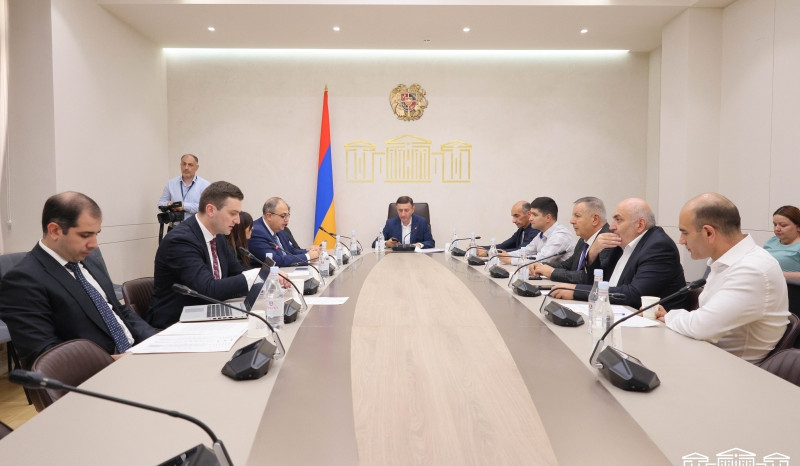ԱԺ տնտեսական հարցերի հանձնաժողովի արտահերթ նիստում երկրորդ ընթերցմամբ քննարկվել են մի շարք նախագծեր