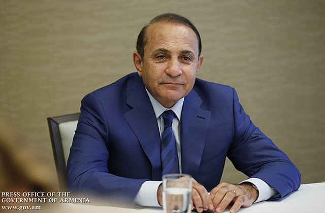 Հովիկ Աբրահամյանի տնային կալանքով իշխանությունները ձախողեցին նրա թոռան հարսանիքը․ «Հրապարակ»