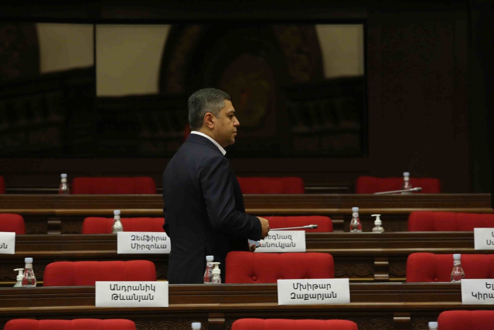 «Դադարում է գոյություն ունենալ ՀՀԿ-ի հետ ձևավորած «Պատիվ ունեմ» դաշինքը»․ Արթուր Վանեցյանի հայտարարությունը
