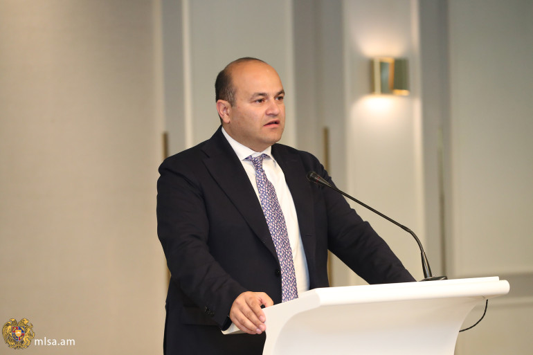 Այսօր խնամատար ավելի քան 100 ընտանիքում խնամք և դաստիարակություն է ստանում շուրջ 180 երեխա․ Նարեկ Մկրտչյան