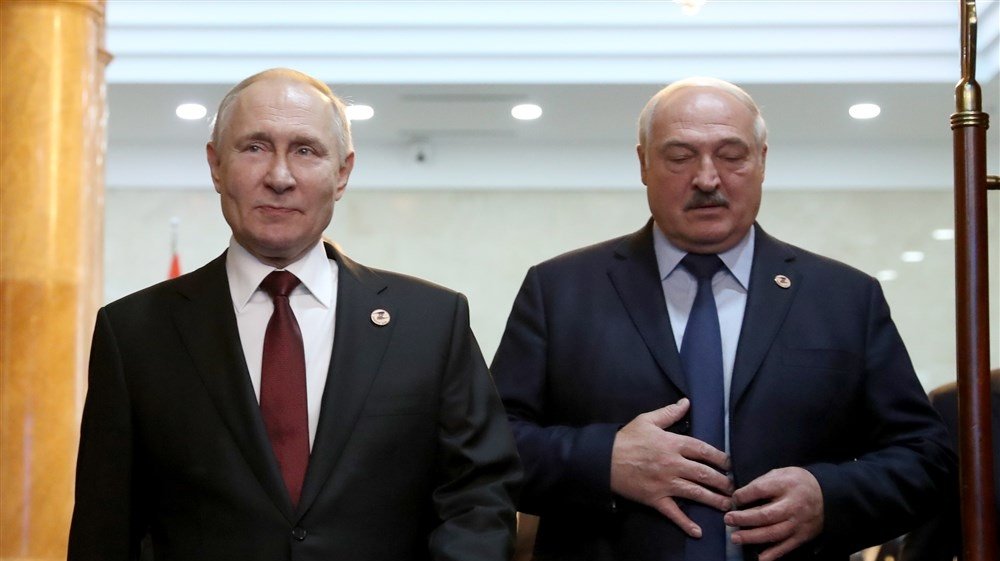 Путин и Лукашенко проводят переговоры в Минске в узком составе