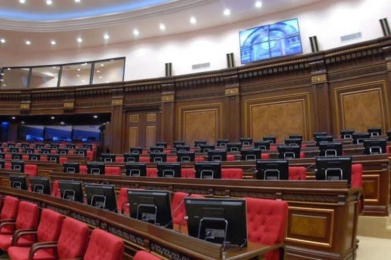 Վերցնե՞լ, թե՞ չվերցնել մանդատները. ի՞նչ պետք է անի ընդդիմությունը․ «Փաստ»