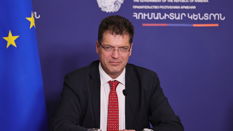 ԵՀ-ն գործարկել է իր արբանյակային քարտեզագրման ծառայությունը՝ Իրանի նախագահին գտնելու համար