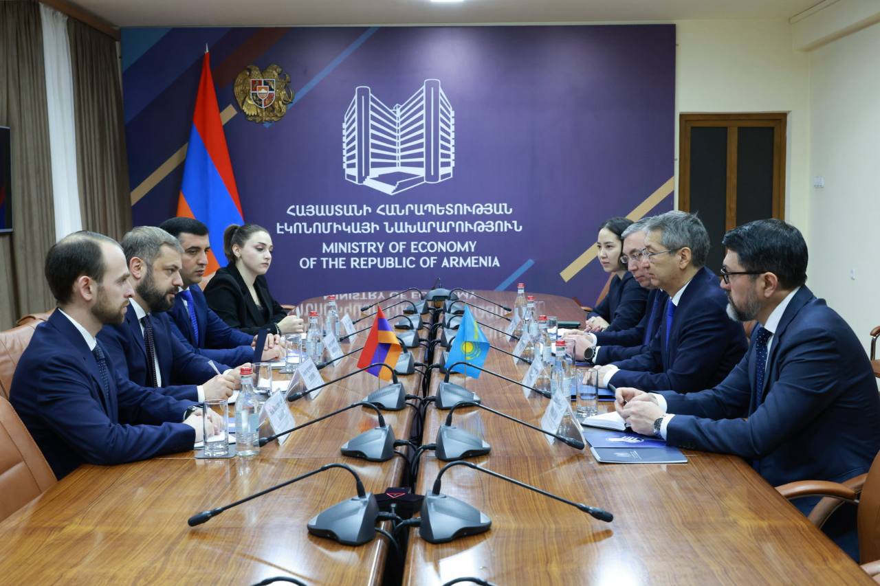 Գևորգ Պապոյանը ընդունել է Հայաստանում Ղազախստանի դեսպանին