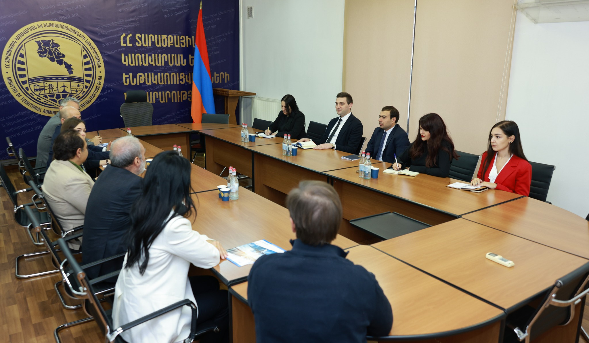 ՏԿԵՆ տեղակալն ավստրիական գործարար պատվիրակության հետ հանդիպմանն անդրադարձել է օդային տրանսպորտի ոլորտում ՀՀ կառավարության իրականացվող աջակցության ծրագրերին