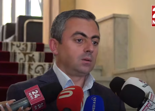 Սրանց շոուն ժամանակավոր փուչիկ քրեական գործերից մեկն է. Սաղաթելյանը պնդեց, որ դատախազը կատարում է Փաշինյանի հրահանգը