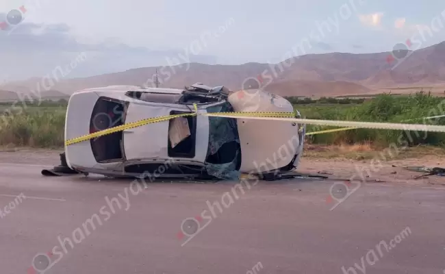 5 վիրավոր. Արարատի մարզում բախվել են «Opel Astra»-ն և «BMW»-ն․ վերջինի անվահեծանը կոտրվել է, իսկ ավտոմեքենան կողաշրջվել