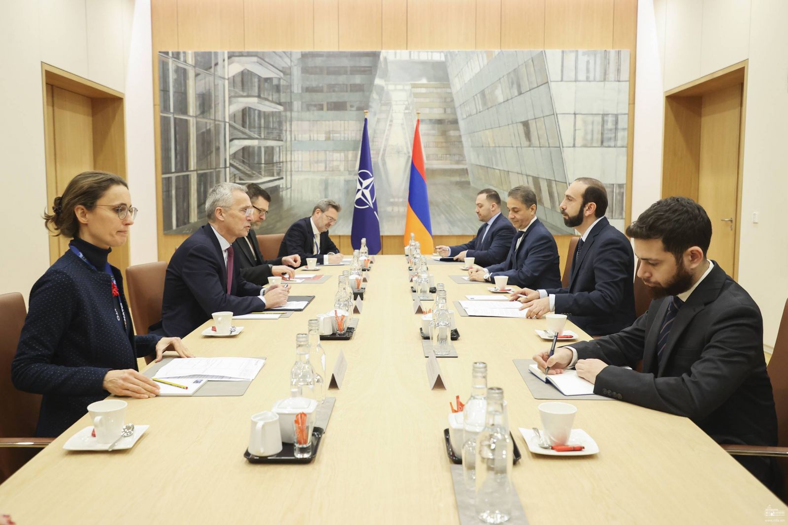 Միրզոյանը Ստոլտենբերգին է ներկայացրել Ադրբեջանի իշխանությունների՝ ԼՂ-ն էթնիկ զտման ենթարկելու քաղաքականության հետևանքները