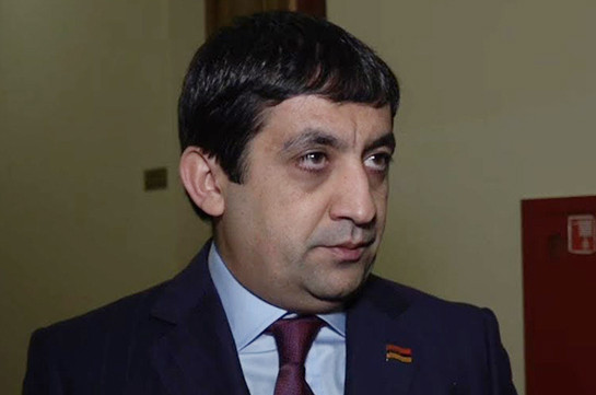 Թաթիկներն են կտրվելու, ծեփվելու են պատին ու փռվելու ասֆալտին. հանգիստ վեր ընգեք տեղներդ. Իմ քայլի պատգամավոր