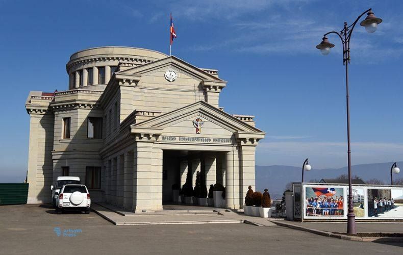 Ադրբեջանից սպառնացող գոյաբանական վտանգները զսպող գլխավոր գործոնն ինքնապաշտպանության գործառույթ կատարող ՊԲ-ն է՝ կազմավորված բացառապես ԱՀ քաղաքացիներից. ԱԱՄ