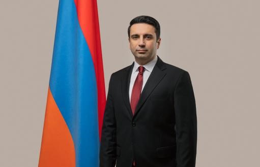 Մեզ հզոր թիկունք, անվտանգ ու պաշտպանված սահմաններ են պետք. Ալեն Սիմոնյանի ուղերձը՝ Բանակի օրվա առթիվ